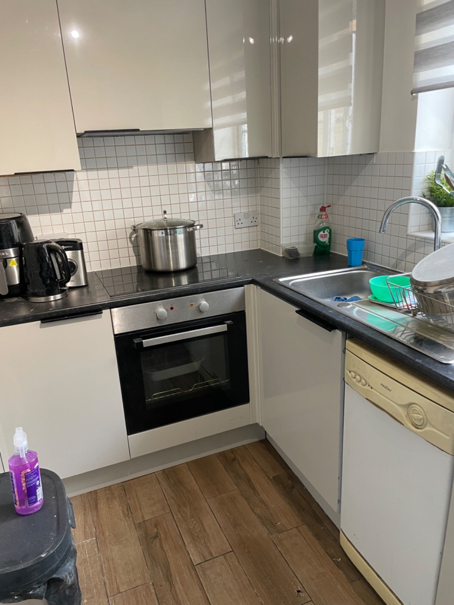 Kitchen Fitter: Image 2